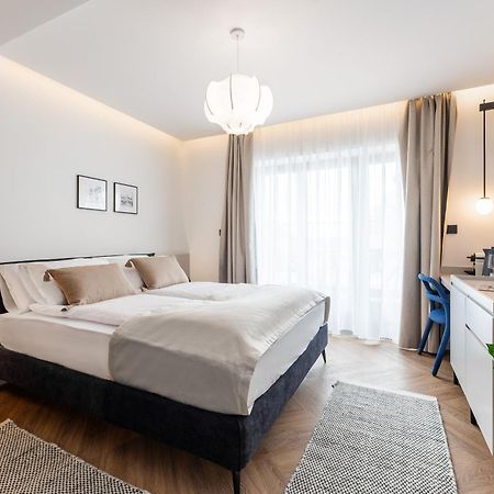 Catalog Boutique Rooms Pressburg Exterior foto