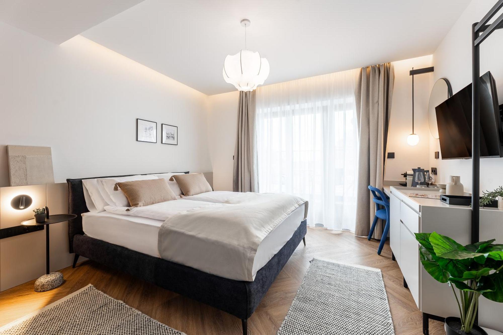 Catalog Boutique Rooms Pressburg Exterior foto